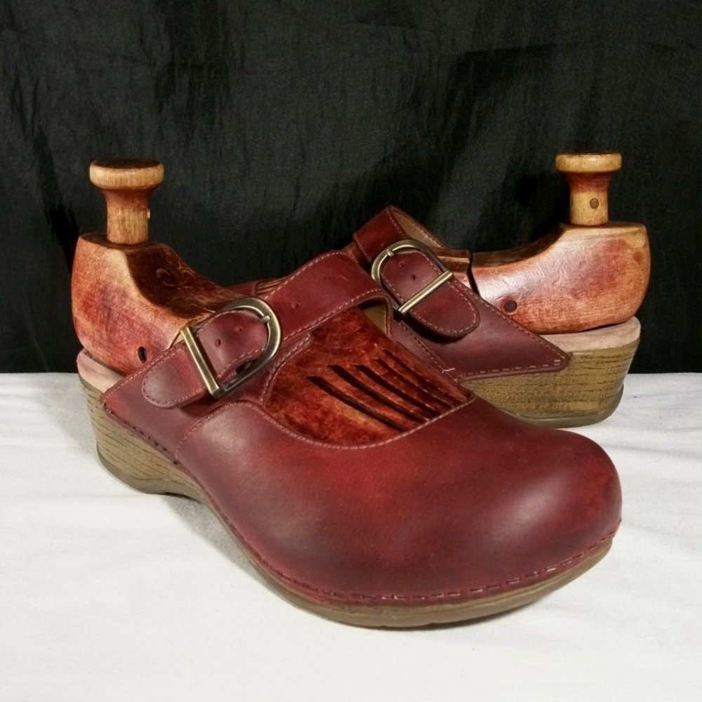 DANSKO MARTINA MARY JANE ANTIQUE RED OILED LEATHER STAPLED MULE CLOGS 8M 38